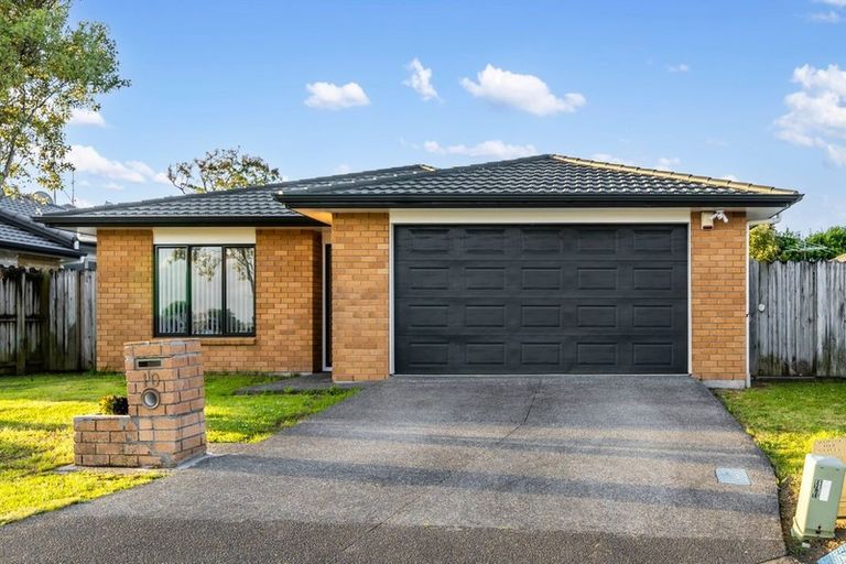 Photo of property in 10 Taatahi Street, Weymouth, Auckland, 2103