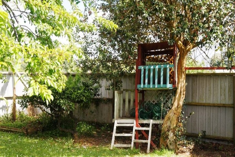 Photo of property in 25 Collins Road, Melville, Hamilton, 3206