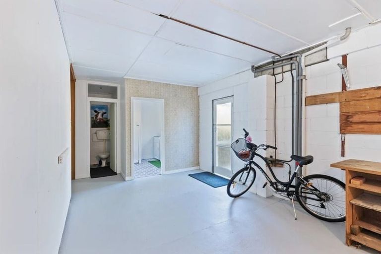 Photo of property in 11b Hine Street, New Plymouth, 4310