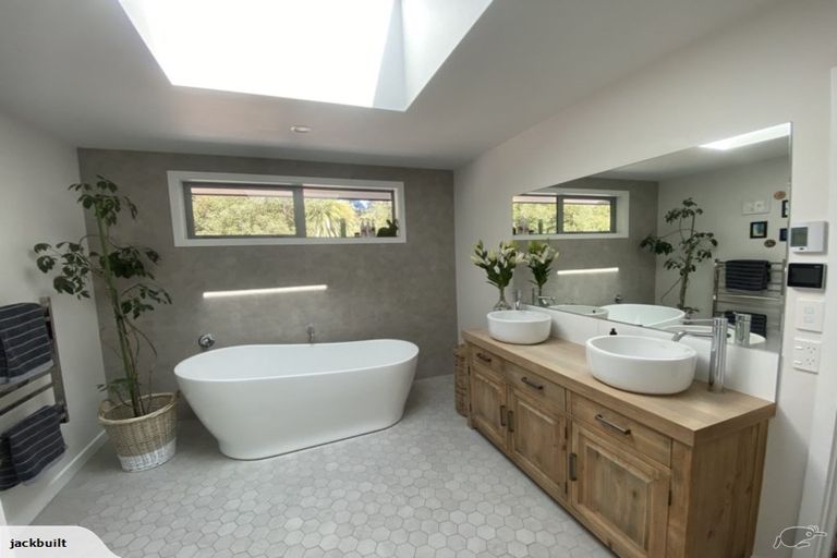 Photo of property in 63 High Street, Southbridge, 7602