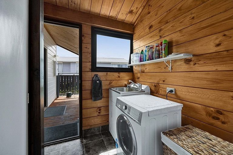 Photo of property in 49 Brennan Place, Opunake, 4616