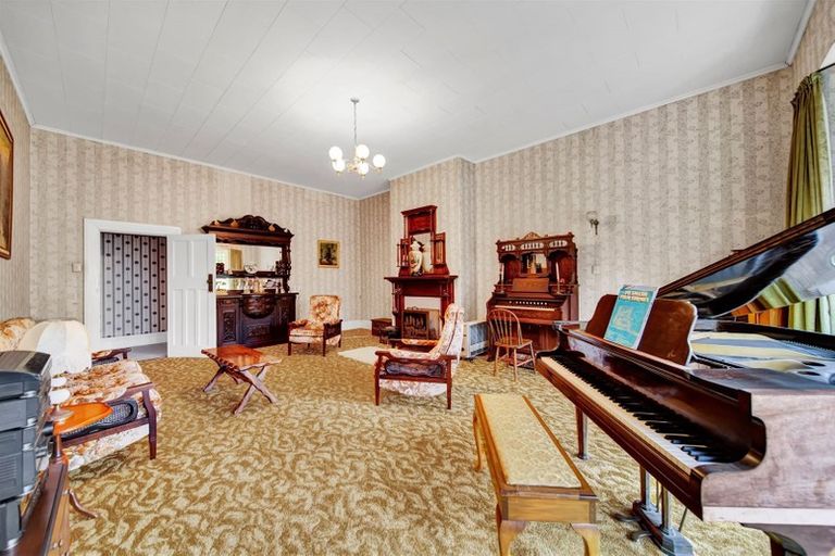 Photo of property in 3 Cameron Street, Hawera, 4610