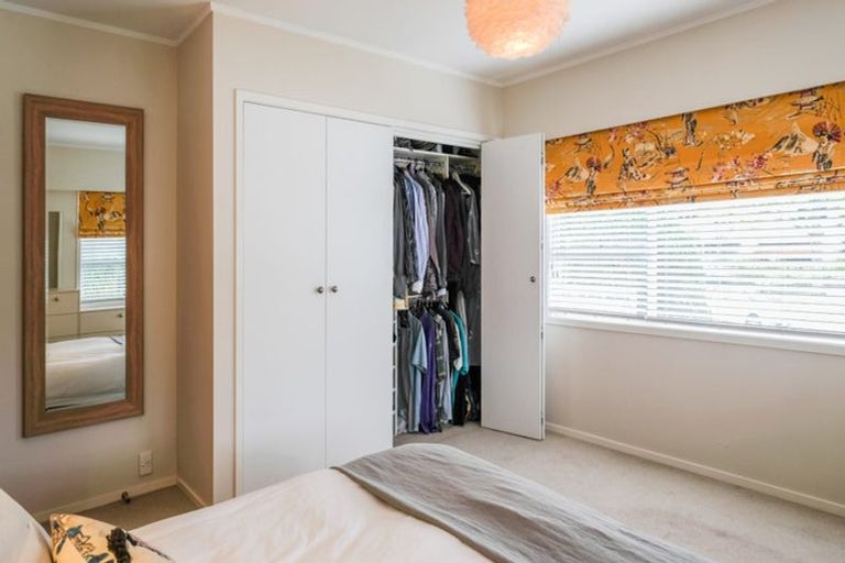 Photo of property in 28 James Evans Drive, Northcote, Auckland, 0627