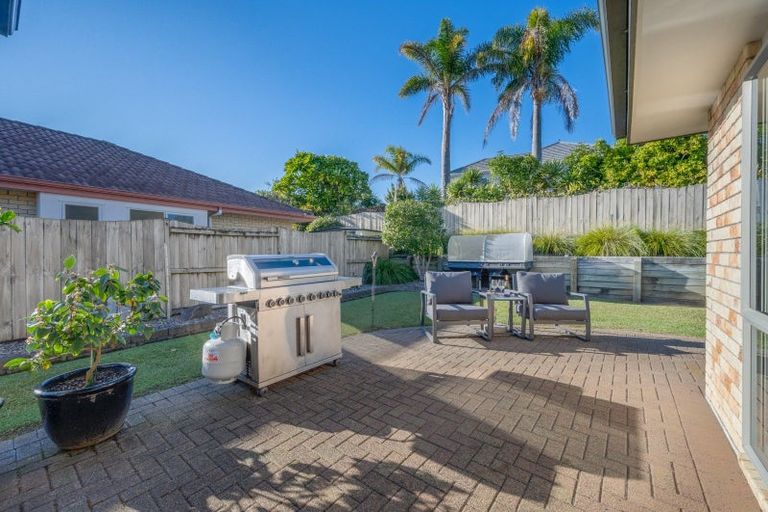 Photo of property in 218 Kilkenny Drive, East Tamaki Heights, Auckland, 2016