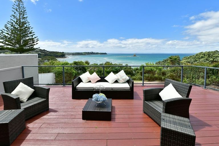 Photo of property in 979 Whangaparaoa Road, Tindalls Beach, Whangaparaoa, 0930