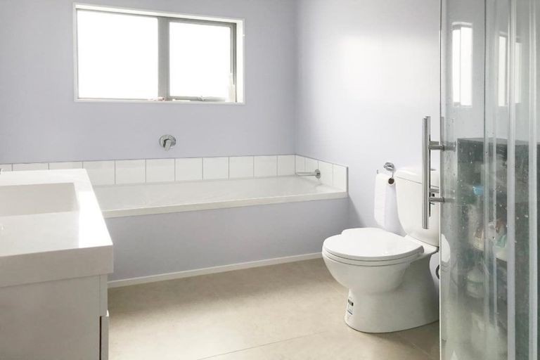 Photo of property in 5 Prestwich Rise, Churton Park, Wellington, 6037