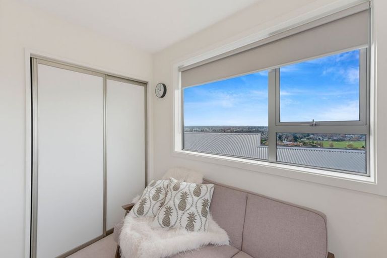 Photo of property in 1/14a Millhill Lane, Huntsbury, Christchurch, 8022