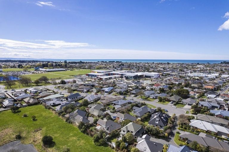 Photo of property in 56 Blue Gum Place, New Brighton, Christchurch, 8083