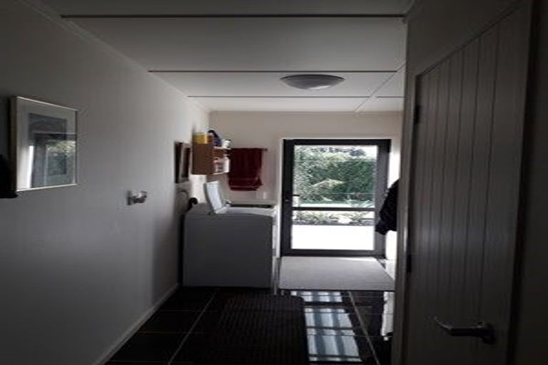 Photo of property in 67 Pyle Road West, One Tree Point, 0118