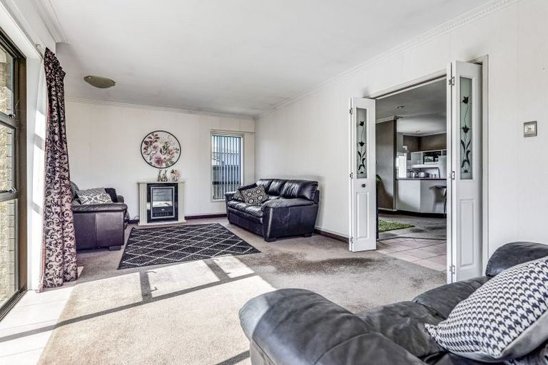 Photo of property in 38 Braid Road, St Andrews, Hamilton, 3200