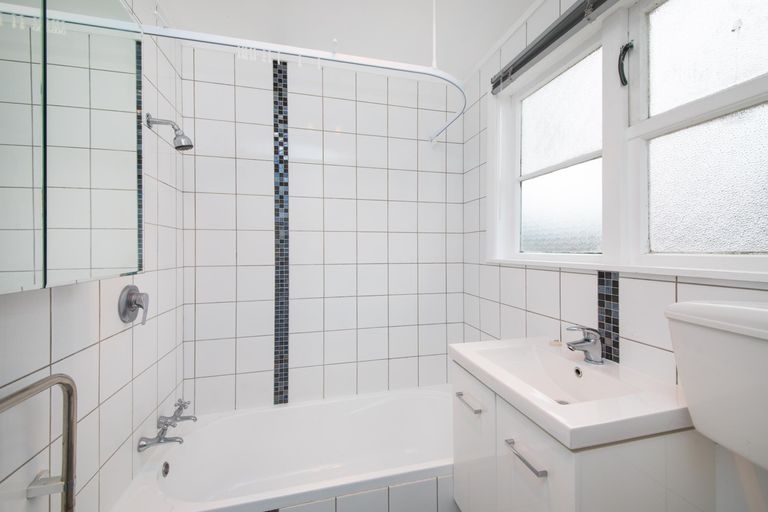 Photo of property in 2a Koromiko Avenue, Roslyn, Palmerston North, 4414