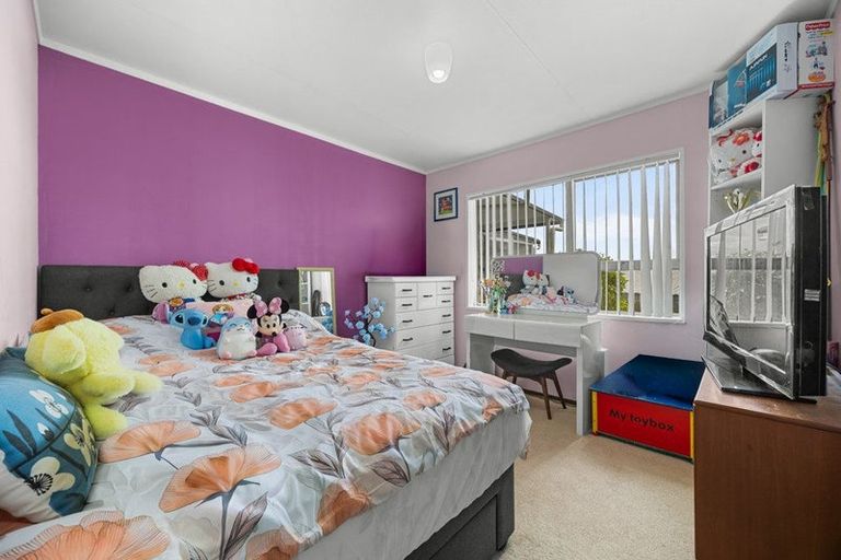 Photo of property in 2/54 Finlayson Avenue, Clendon Park, Auckland, 2103