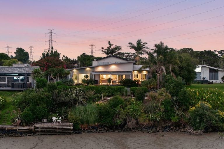 Photo of property in 48 Aurea Avenue, Pakuranga, Auckland, 2010