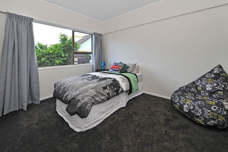 Photo of property in 2/2 Huia Road, Papatoetoe, Auckland, 2025