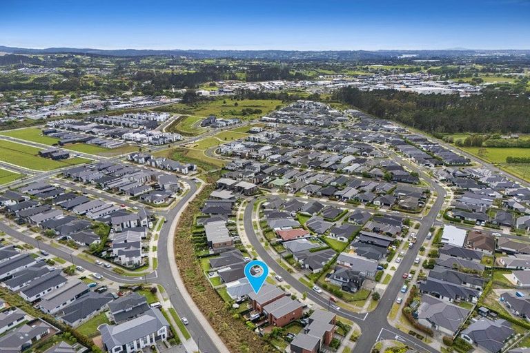 Photo of property in 54 Jane Maree Road, Kumeu, 0810