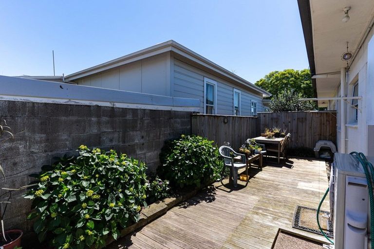 Photo of property in 2/626 Church Street, Terrace End, Palmerston North, 4410