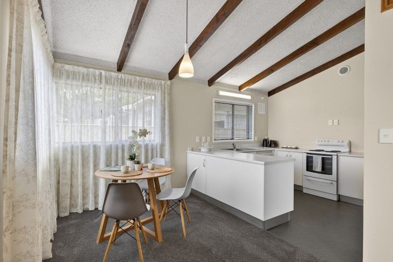 Photo of property in 2/21 Fulford Street, New Plymouth, 4310