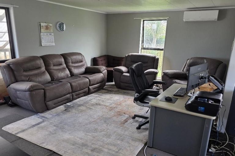 Photo of property in 2/162 Finlayson Avenue, Clendon Park, Auckland, 2103