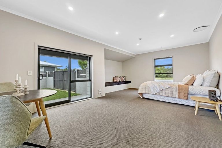 Photo of property in 1 Montgomery Crescent, Kinloch, Taupo, 3377