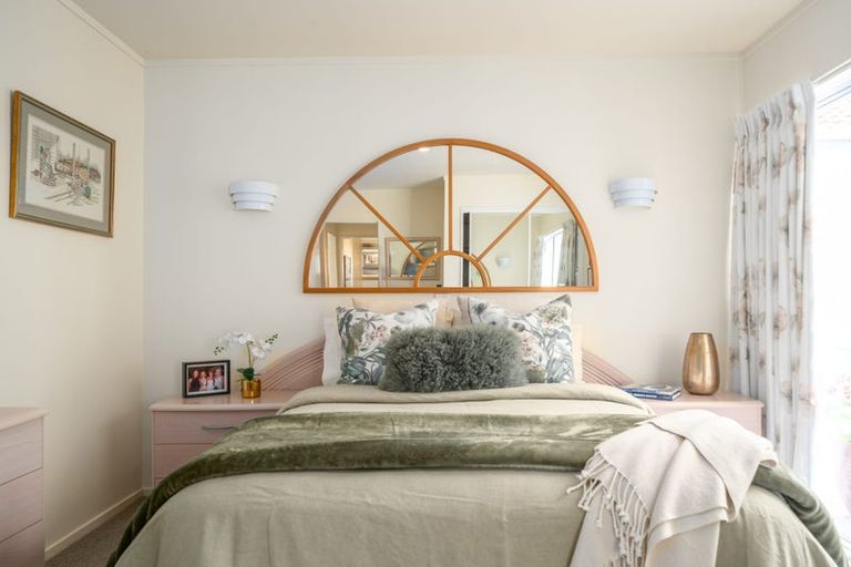 Photo of property in 4 Lakeside Villas, Whitby, Porirua, 5024