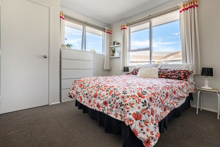 Photo of property in 10 Dalry Place, Mangere Bridge, Auckland, 2022