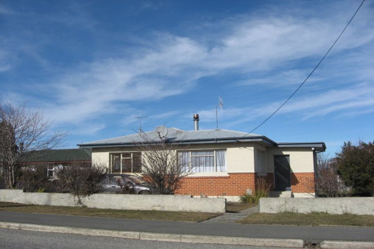 Photo of property in 32 Caulfeild Street, Ranfurly, 9332