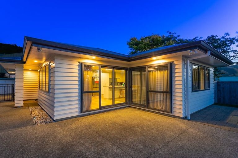 Photo of property in 16a Utauta Street, Waikanae, 5036