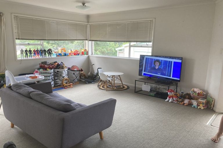 Photo of property in 5/28 Uxbridge Road, Mellons Bay, Auckland, 2014