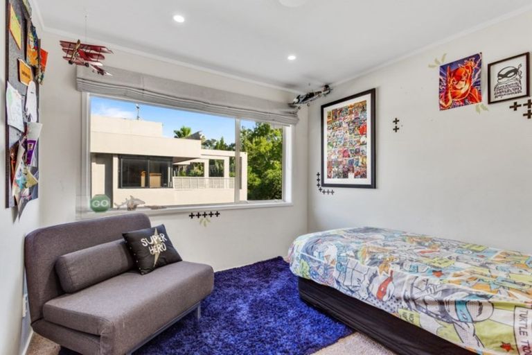 Photo of property in 9 Sandown Road, Rothesay Bay, Auckland, 0630