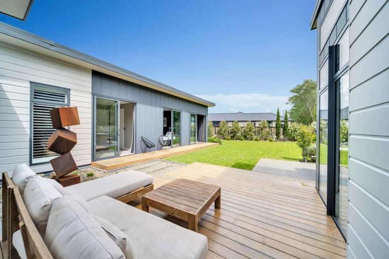 Photo of property in 92 Weston Road, Weston, Oamaru, 9401