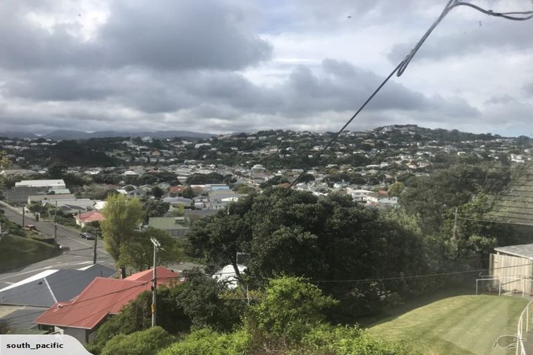 Photo of property in 143 Maupuia Road, Miramar, Wellington, 6022