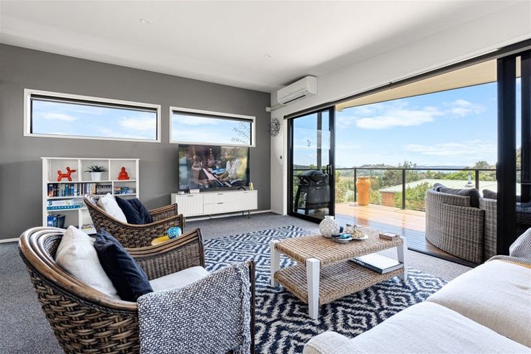 Photo of property in 33 Hihitahi Rise, Paihia, 0200