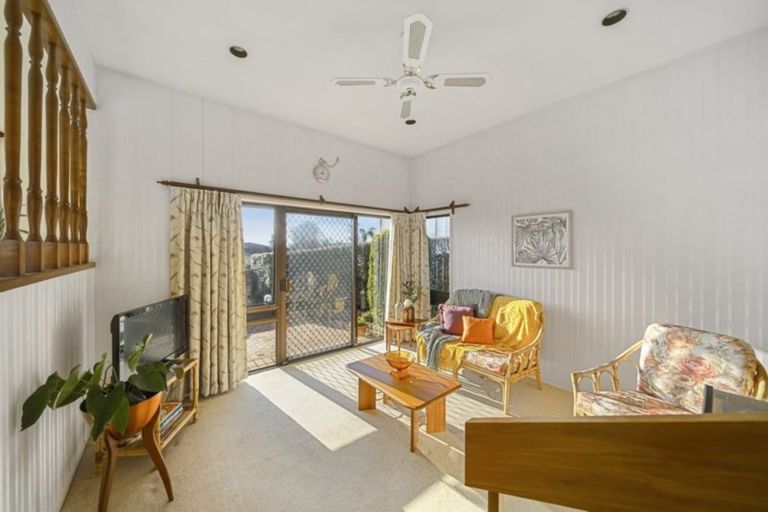 Photo of property in 9 Essington Place, Half Moon Bay, Auckland, 2012