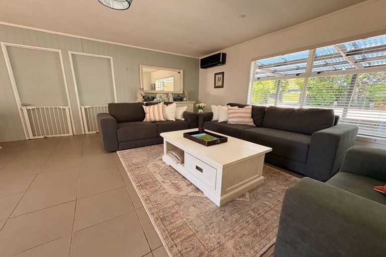 Photo of property in 140 Mako Mako Road, Levin, 5510