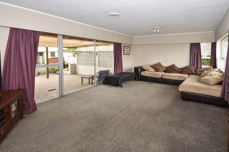 Photo of property in 14 Snowden Place, Opaheke, Papakura, 2113