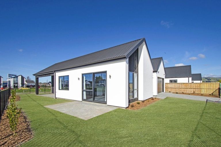 Photo of property in 8 Preferred Lane, Halswell, Christchurch, 8025