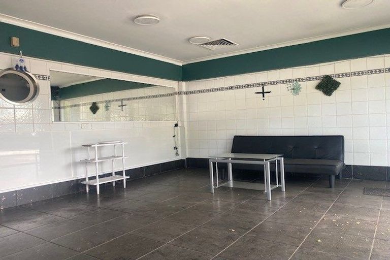 Photo of property in 5a Memorial Avenue, Ilam, Christchurch, 8053