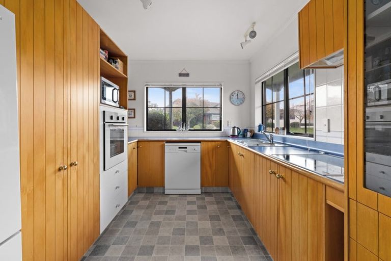 Photo of property in 3a Kingsgate Close, Havelock North, 4130