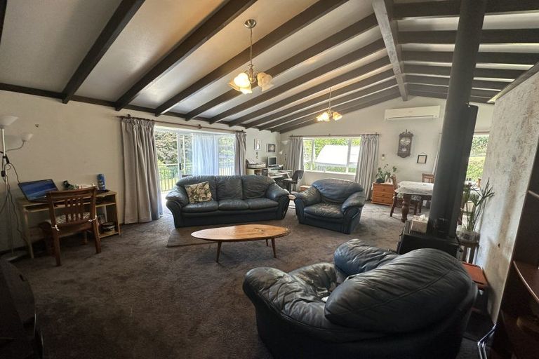 Photo of property in 8 Meuli Street, Eltham, 4322