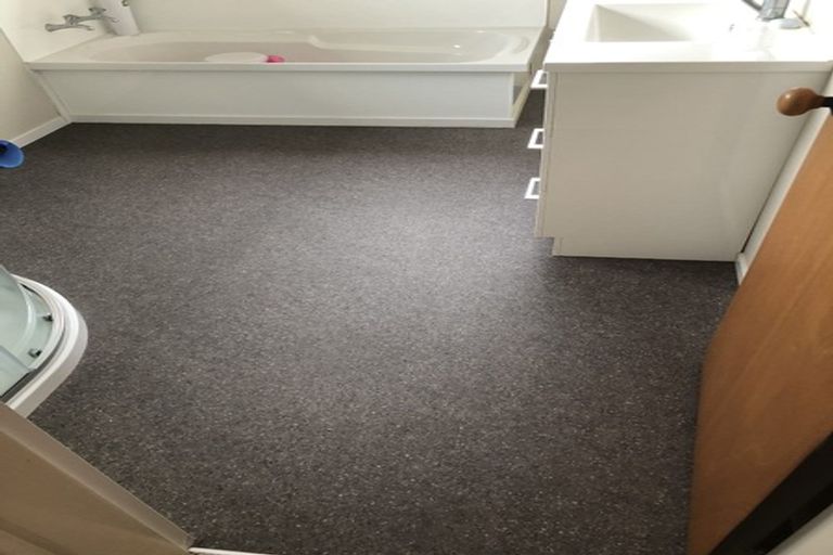 Photo of property in 85c Oxford Street, Tawa, Wellington, 5028