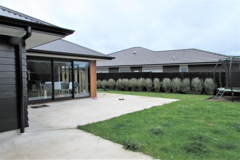 Photo of property in 5 Don Griffin Grove, Trentham, Upper Hutt, 5018