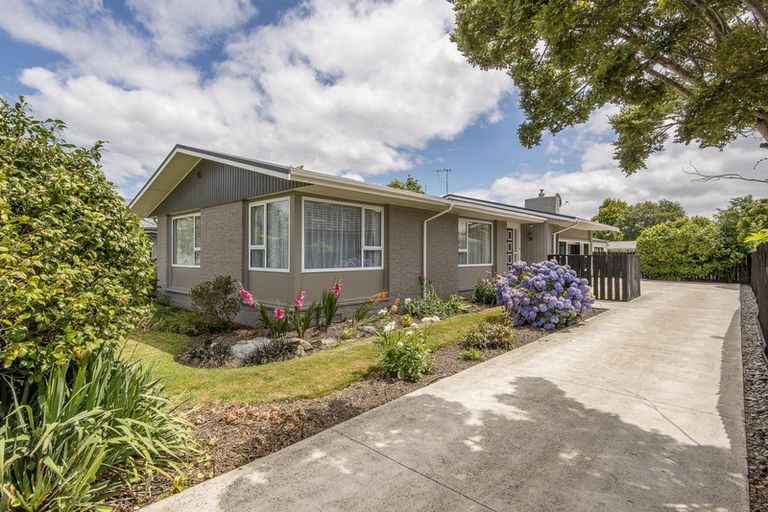 Photo of property in 37 Brockham Street, Casebrook, Christchurch, 8051