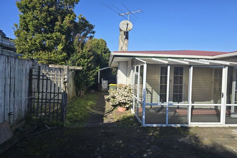 Photo of property in 49a Halver Road, Hillpark, Auckland, 2102