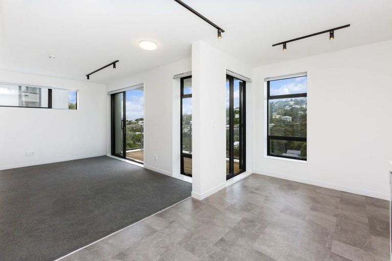 Photo of property in 4/69 Tiketike Way, Brooklyn, Wellington, 6021