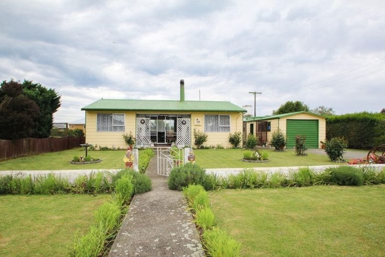Photo of property in 4 Parker Street, Glenavy, Waimate, 7980