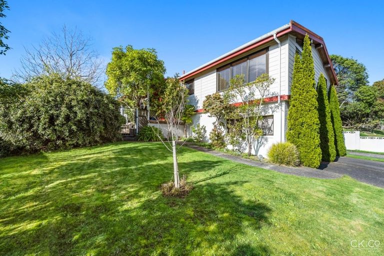 Photo of property in 5 Seymour Grove, Kingsley Heights, Upper Hutt, 5018