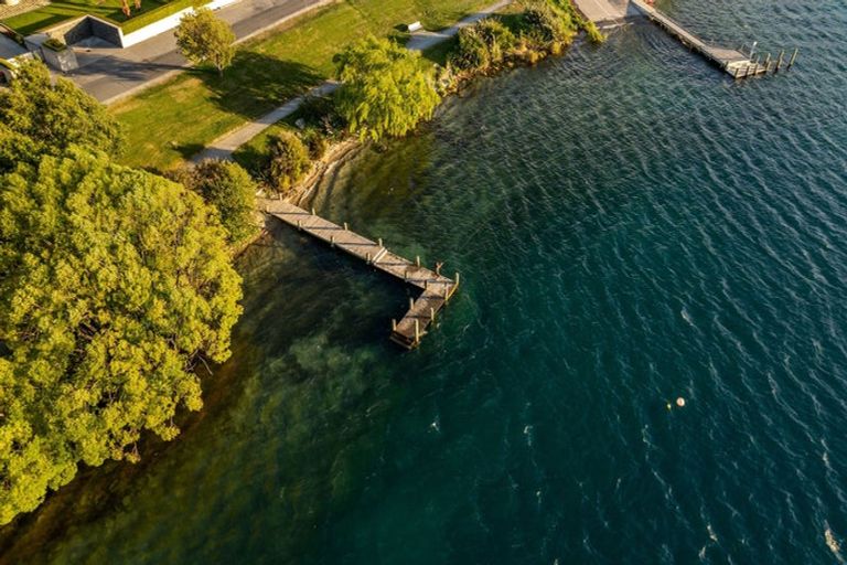 Photo of property in 45 Bay View Road, Kelvin Heights, Queenstown, 9300