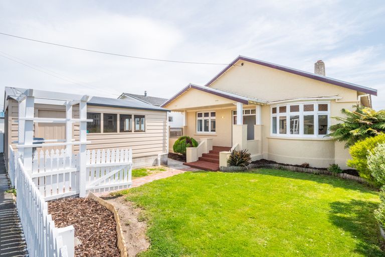 Photo of property in 32 Victoria Road, Saint Kilda, Dunedin, 9012