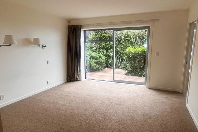 Photo of property in 15 Drayton Drive, Mount Pleasant, Christchurch, 8081