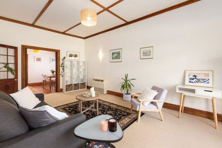 Photo of property in 81 Eden Street, Island Bay, Wellington, 6023